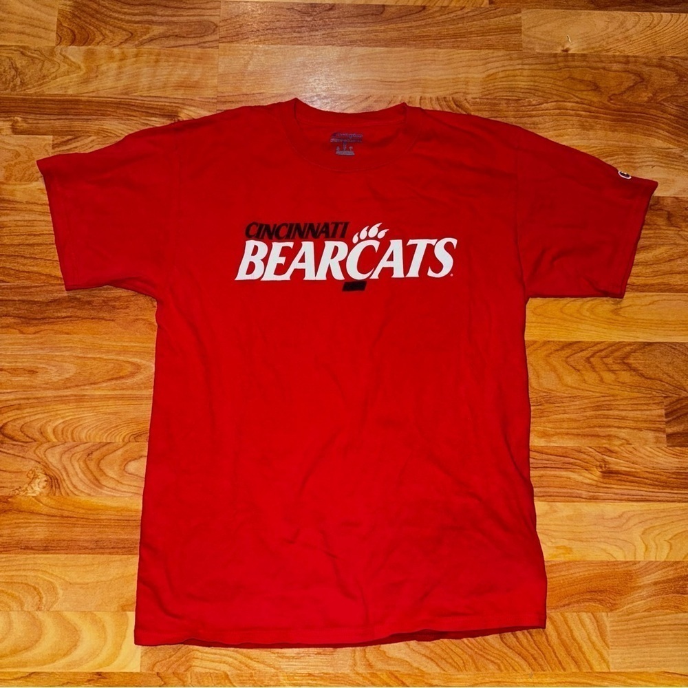 Cincinnati Bearcats Red Champion T Shirt Men’s Size Medium Graphic Print Tee